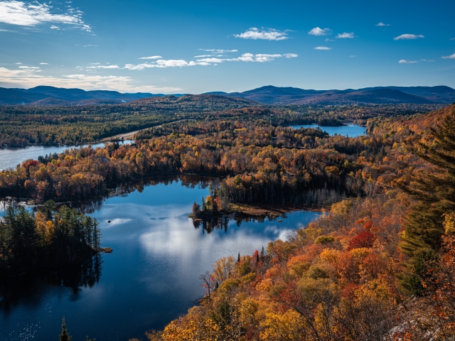 Vendre dans les Laurentides : pas juste une question de saison
